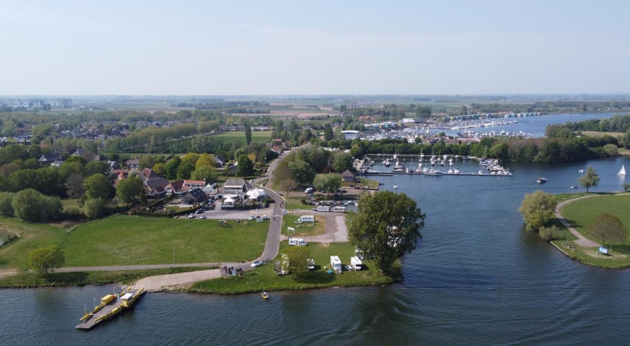 Zonnig Appartement Maasbommel. Esterno foto